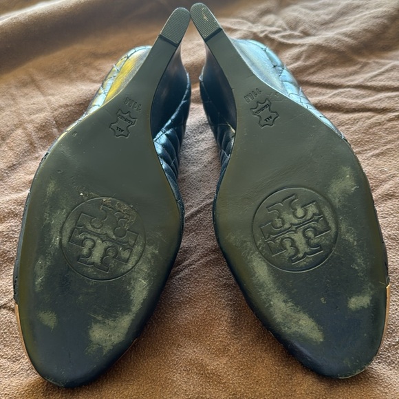 Preowned rare Tory Burch Navy Quilted Wedges 11 M. - Picture 7 of 12